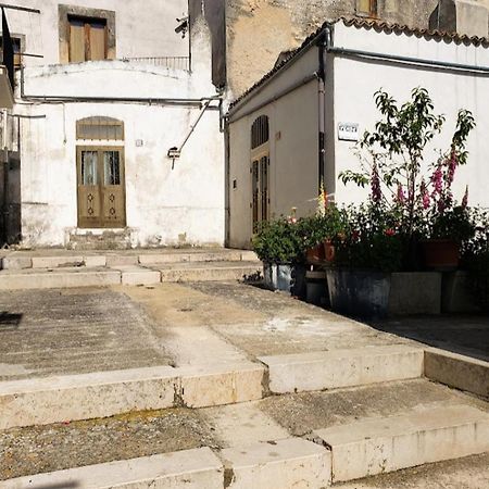Villa Casa Rione Medievale Monte SantʼAngelo Exterior foto